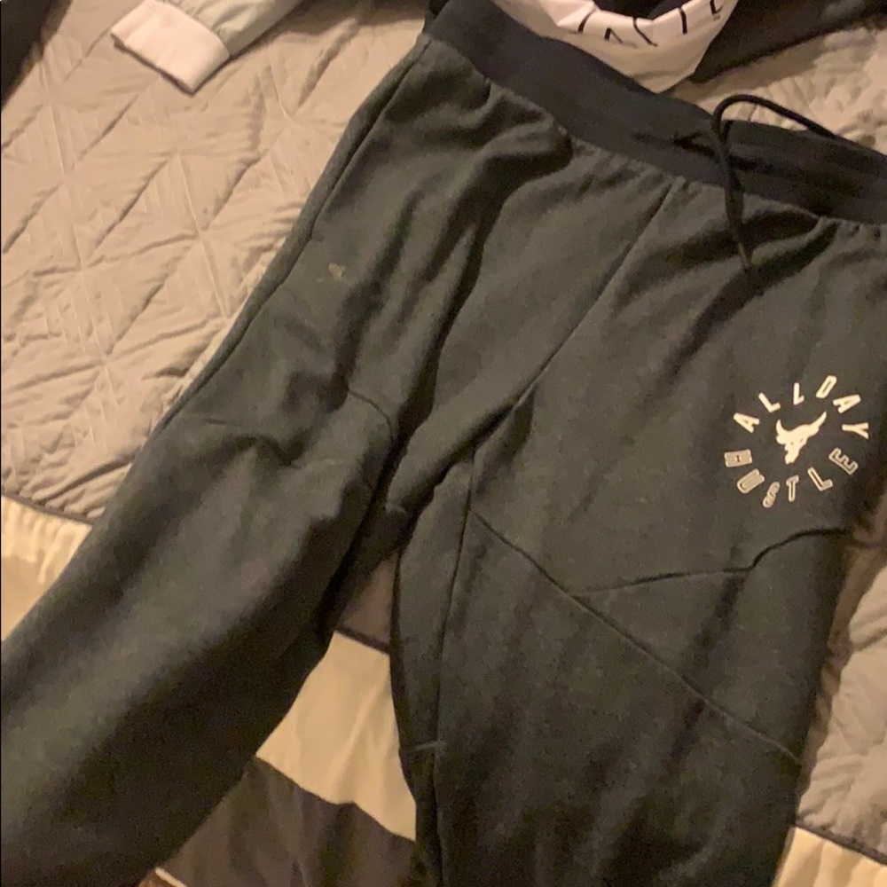 Under Armour Sweats (Never worm)